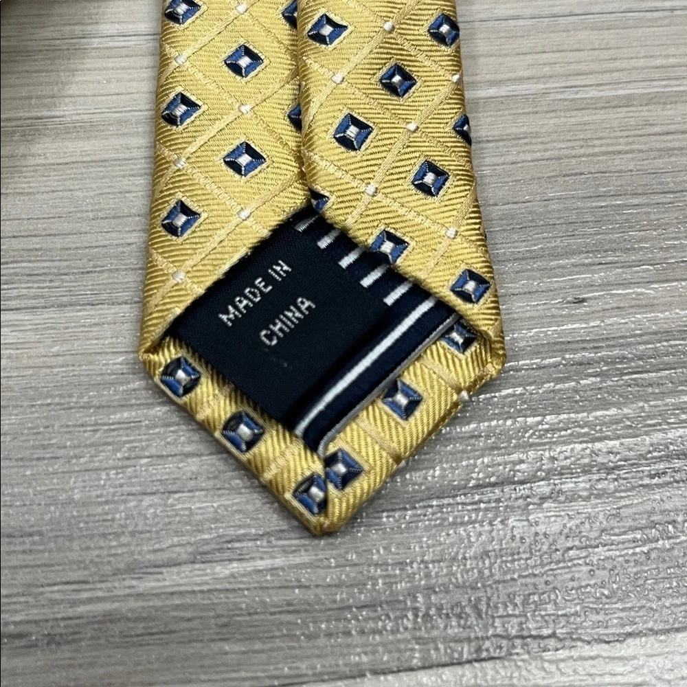 Nautica Men’s Necktie Yellow Gold Blue Diamonds Silk Tie Office Wear Business